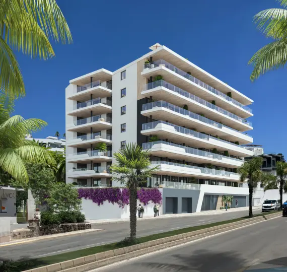 Sale of middle floor apartment in Fuengirola