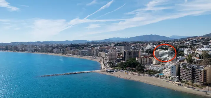 Sale of middle floor apartment in Fuengirola 2