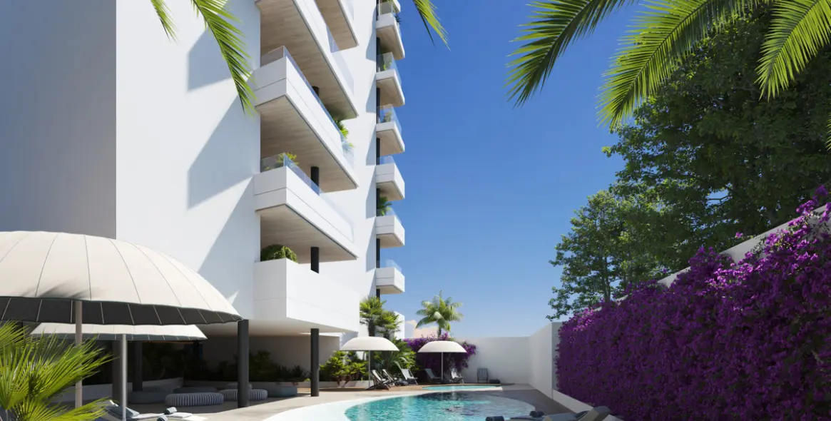 Sale of middle floor apartment in Fuengirola 24