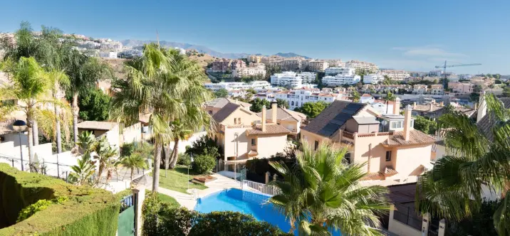 Продажа дома на две семьи в Riviera del Sol 0