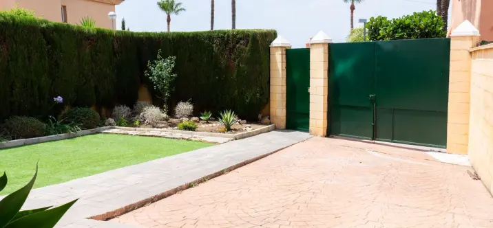 Продажа дома на две семьи в Riviera del Sol 4