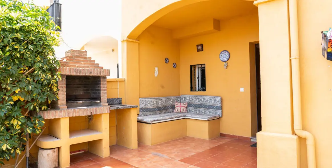 Продажа дома на две семьи в Riviera del Sol 15