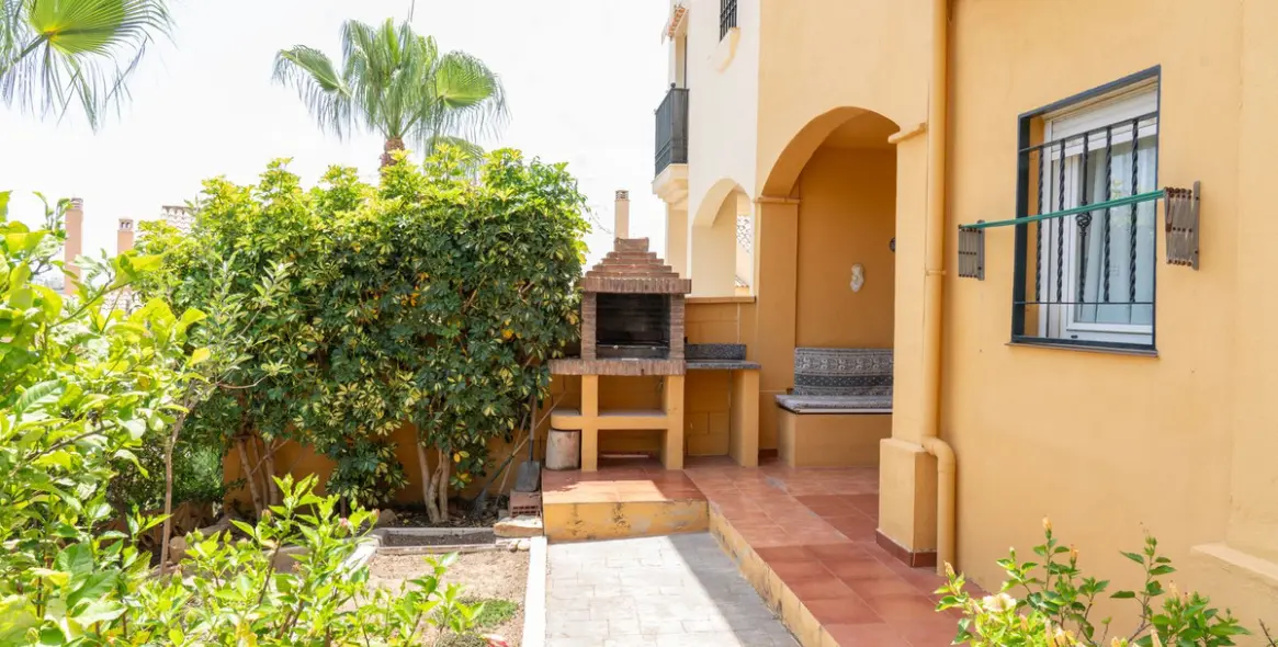 Продажа дома на две семьи в Riviera del Sol 16