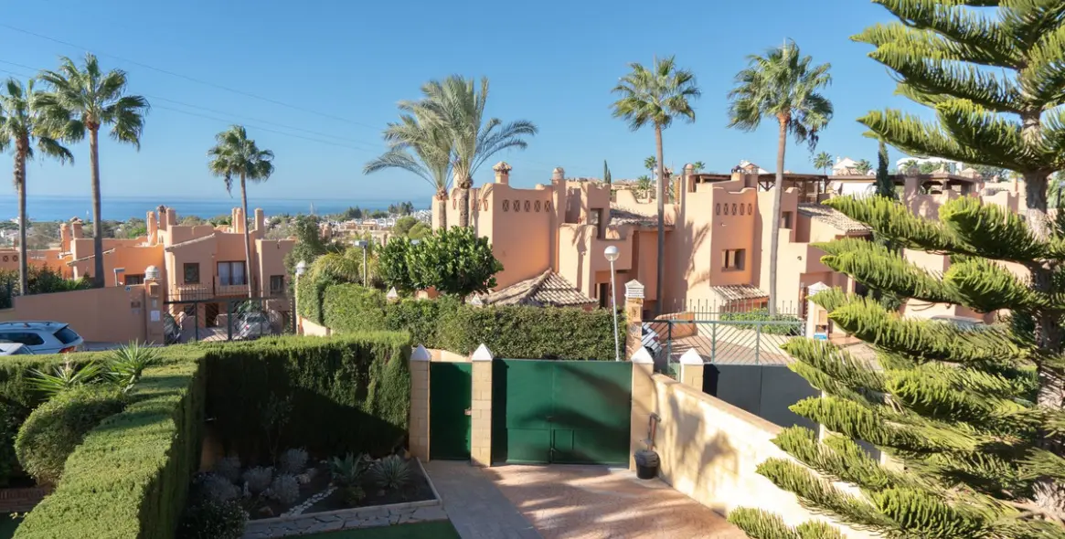 Продажа дома на две семьи в Riviera del Sol 25