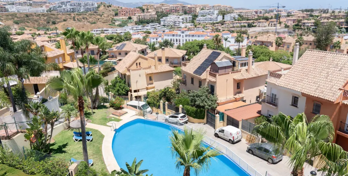 Продажа дома на две семьи в Riviera del Sol 28