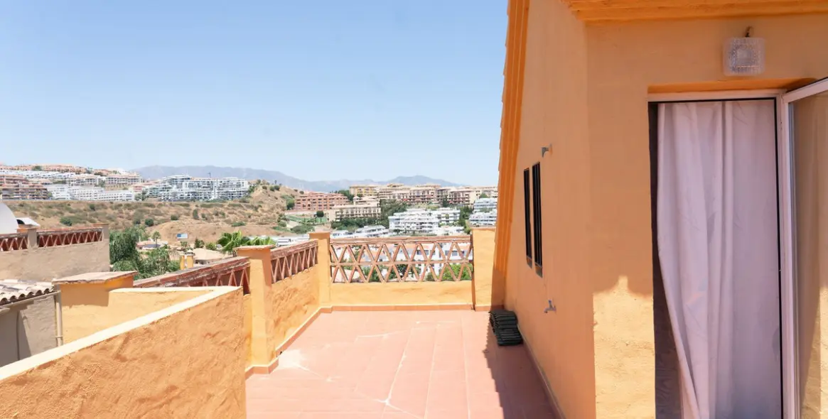 Продажа дома на две семьи в Riviera del Sol 32