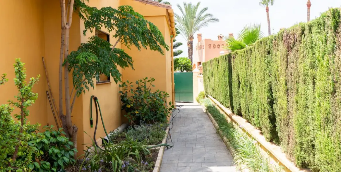 Продажа дома на две семьи в Riviera del Sol 35