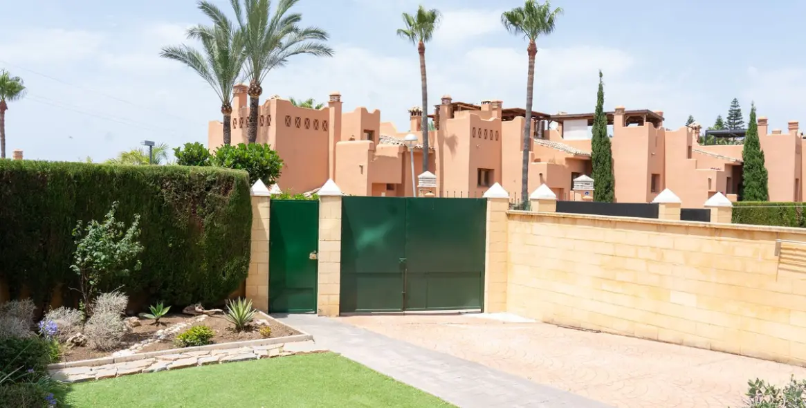 Продажа дома на две семьи в Riviera del Sol 37