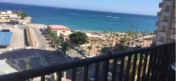 Sale of middle floor apartment in Fuengirola 3