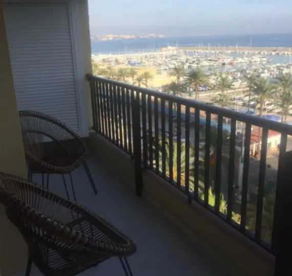 Sale of middle floor apartment in Fuengirola