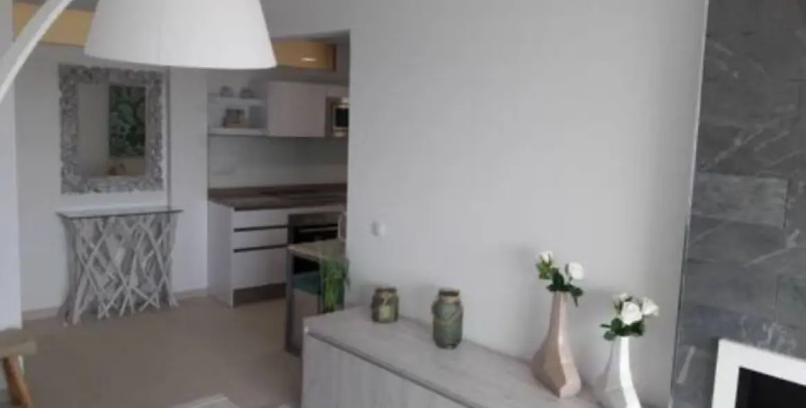 Sale of middle floor apartment in Fuengirola 6