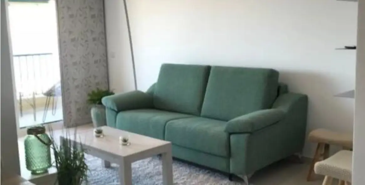 Sale of middle floor apartment in Fuengirola 7