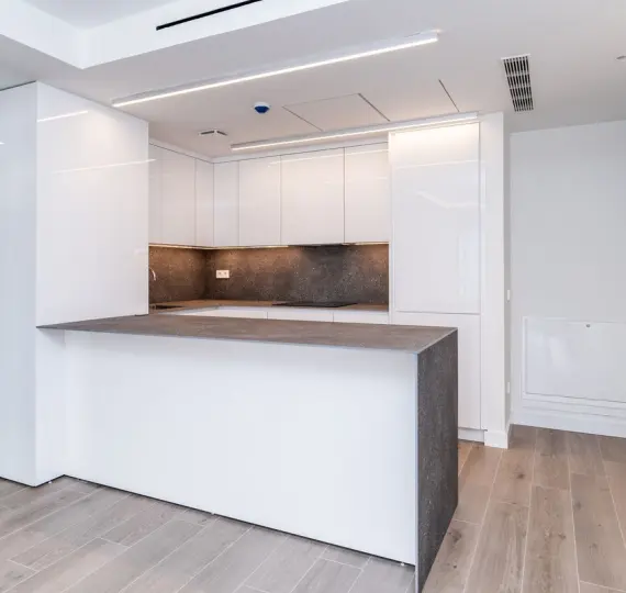 Sale of middle floor apartment in Fuengirola