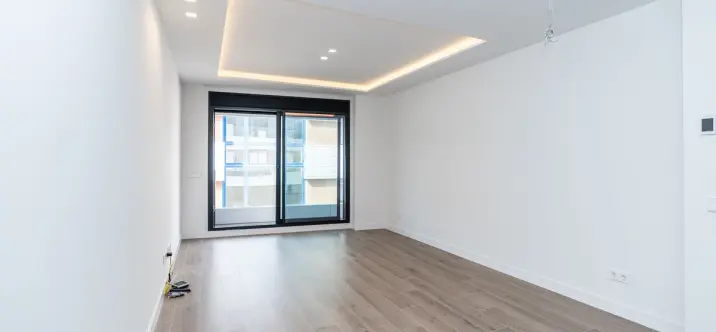 Sale of middle floor apartment in Fuengirola 2