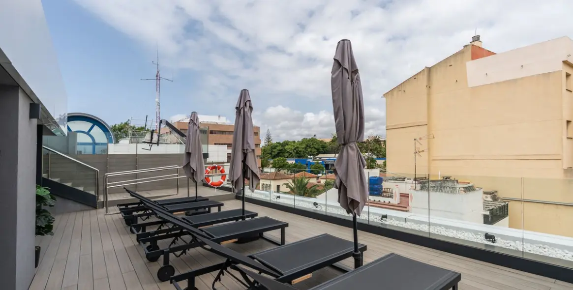 Sale of middle floor apartment in Fuengirola 18