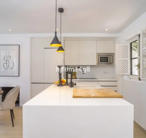 Sale of townhouse in Nueva Andalucía