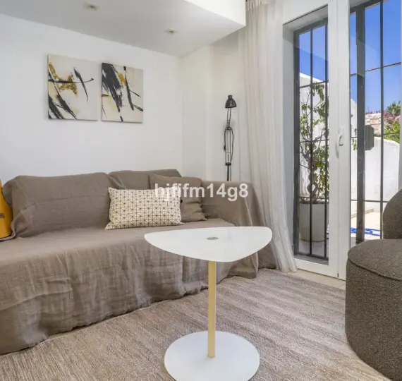 Sale of townhouse in Nueva Andalucía