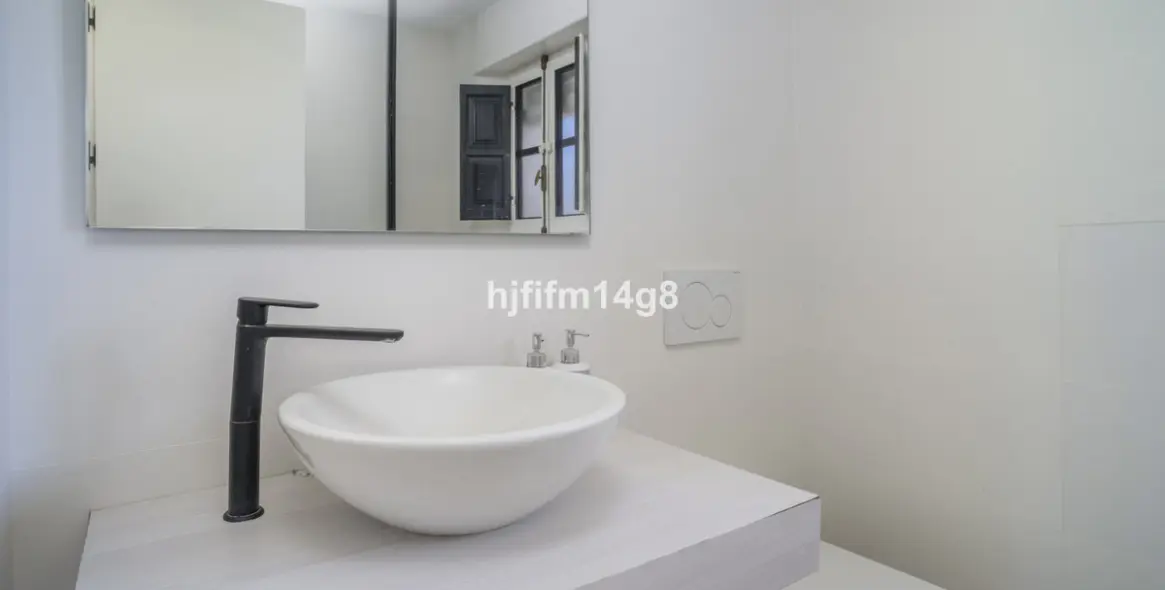 Sale of townhouse in Nueva Andalucía 16