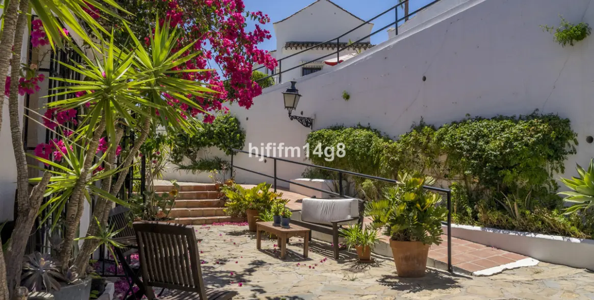 Продажа таунхауса в Nueva Andalucía 29