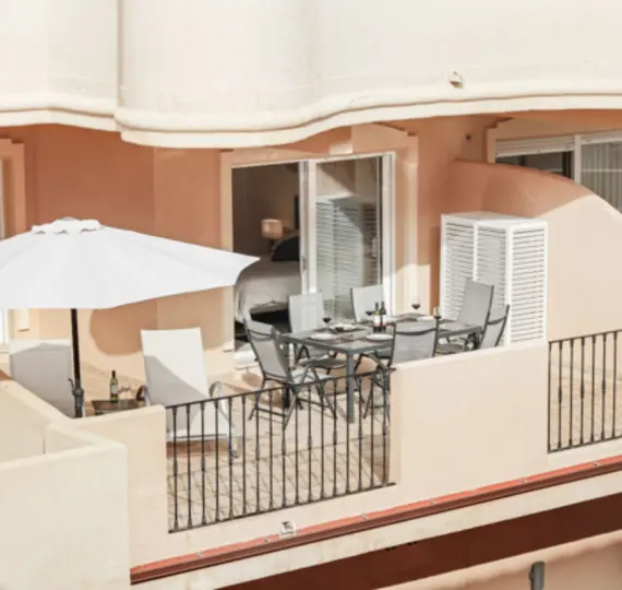 Sale of ground floor apartment in Aloha