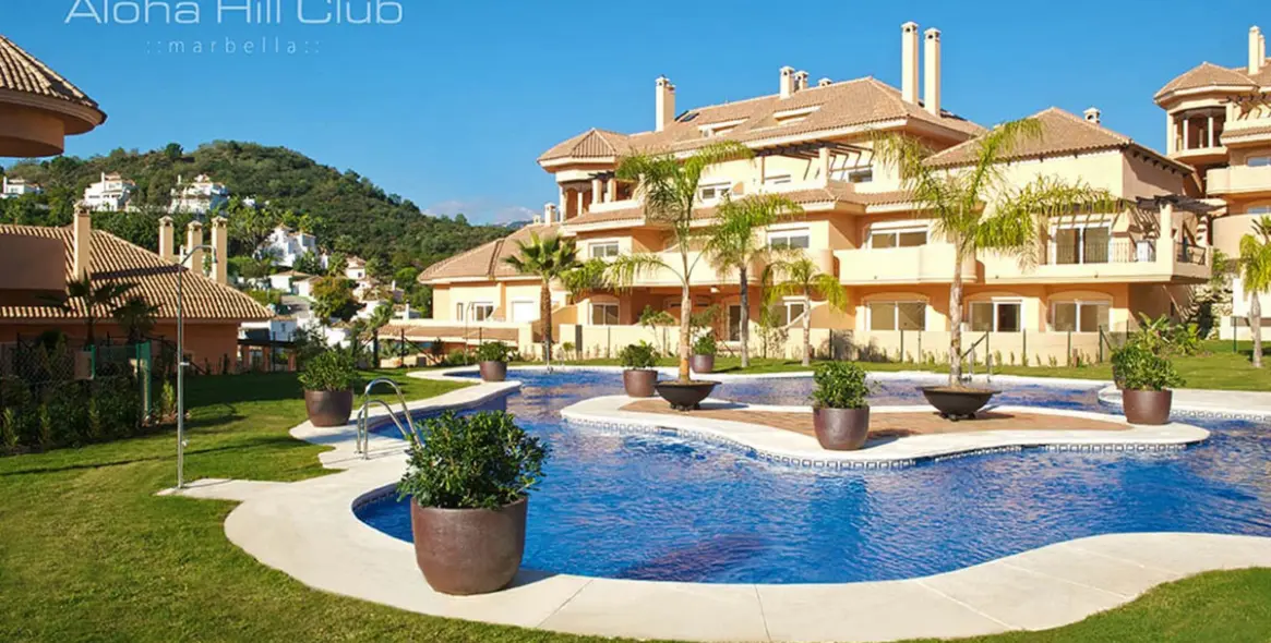 Sale of ground floor apartment in Aloha 4