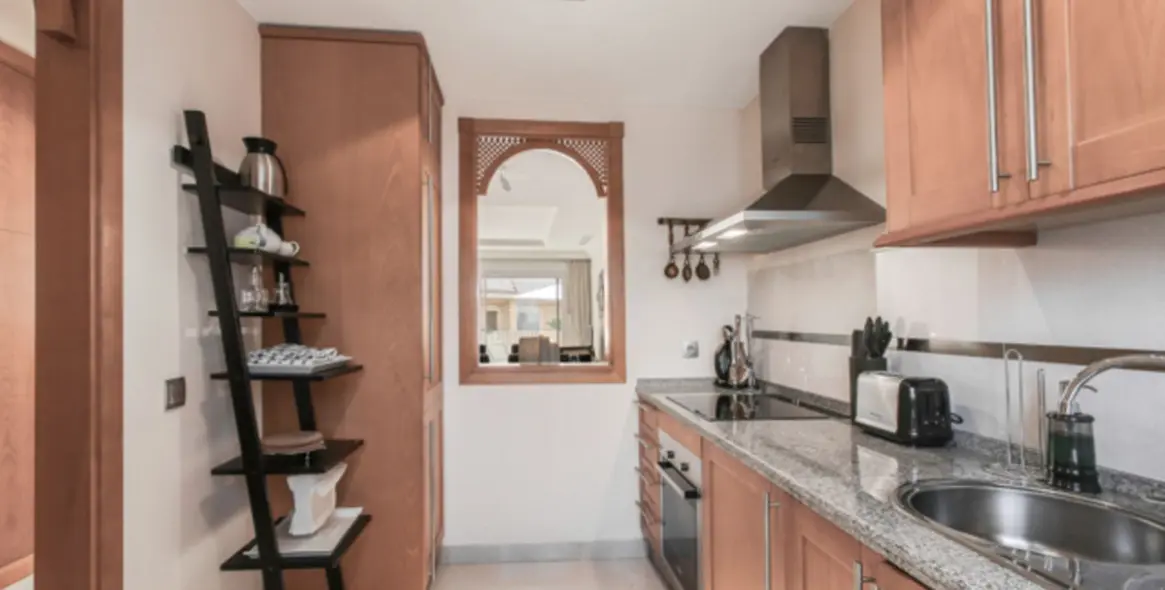 Sale of ground floor apartment in Aloha 12