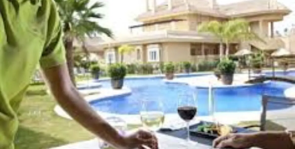 Продажа апартаментов на первом этаже в Aloha 57