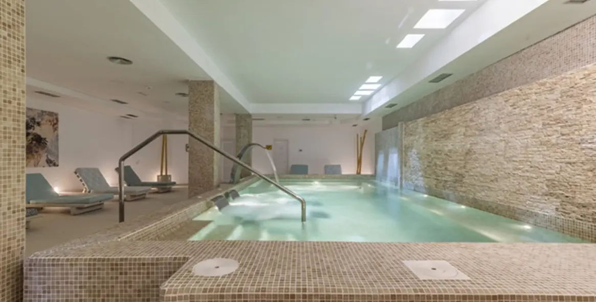 Продажа апартаментов на первом этаже в Aloha 66