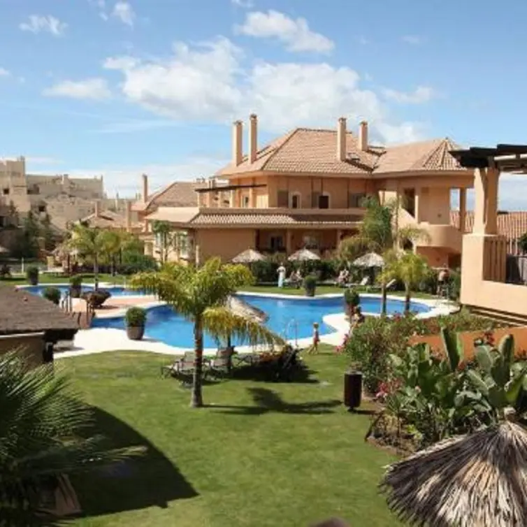 Venta de apartamento en planta baja en Aloha