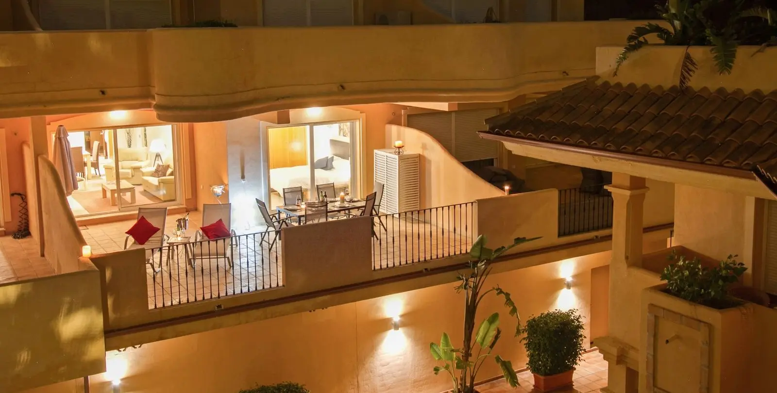 Venta de apartamento en planta baja en Aloha 43