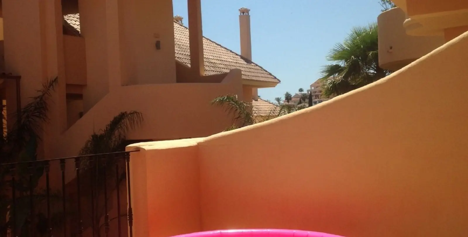 Venta de apartamento en planta baja en Aloha 65