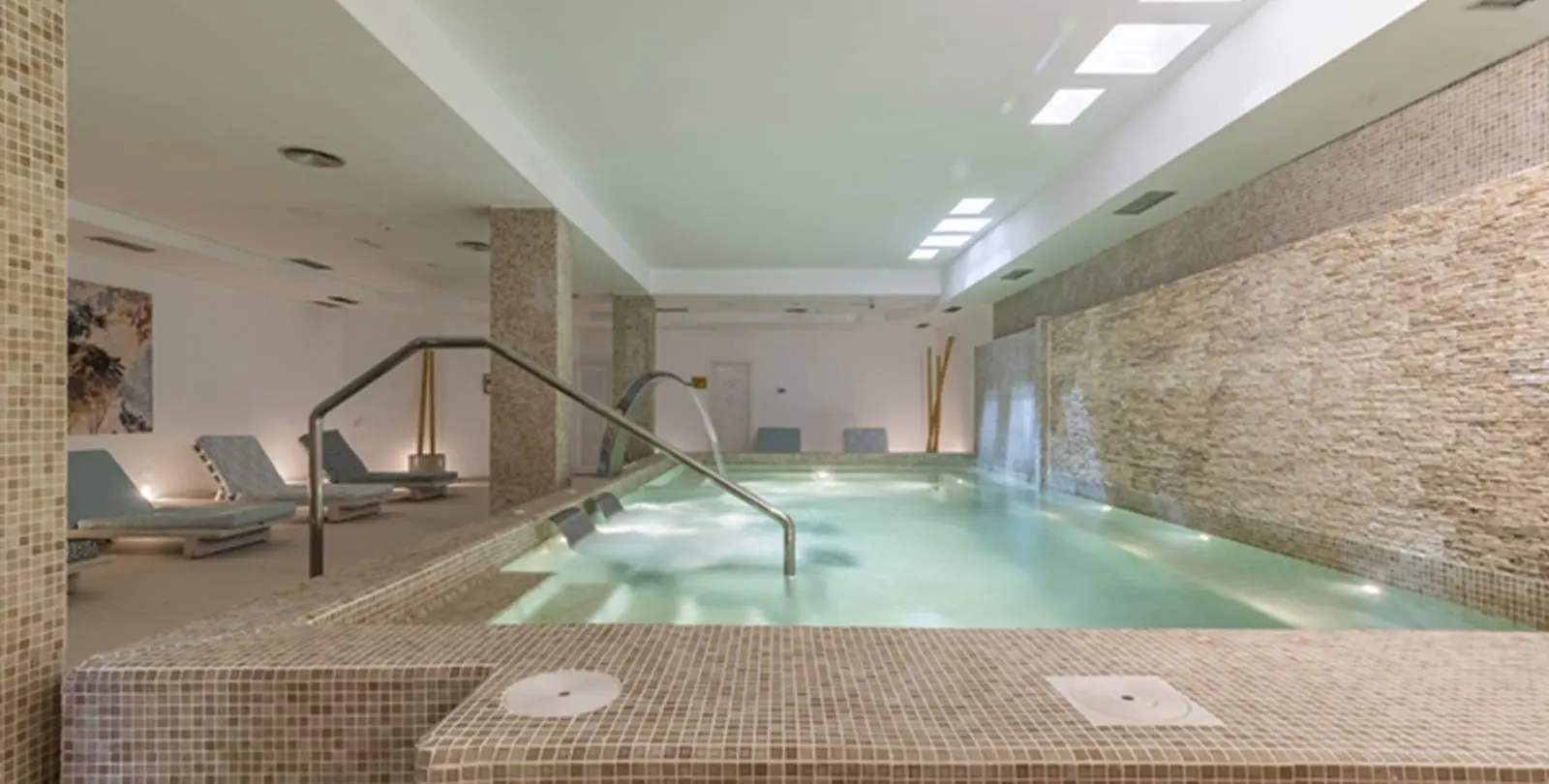 Venta de apartamento en planta baja en Aloha 89