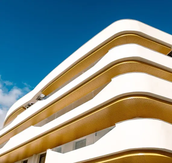 Middle floor apartment R5212234