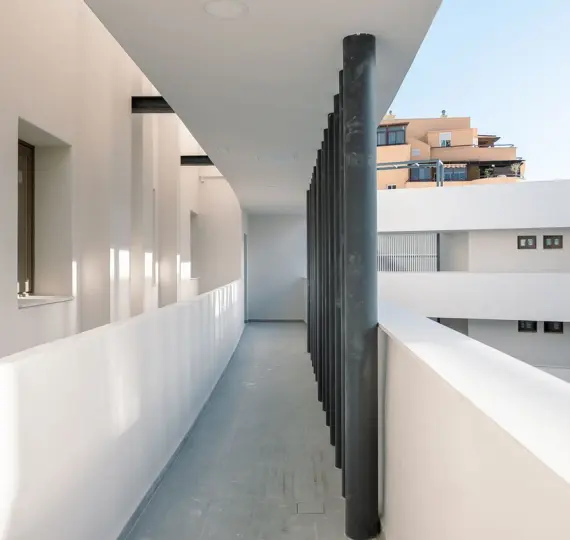 Middle floor apartment R5212234