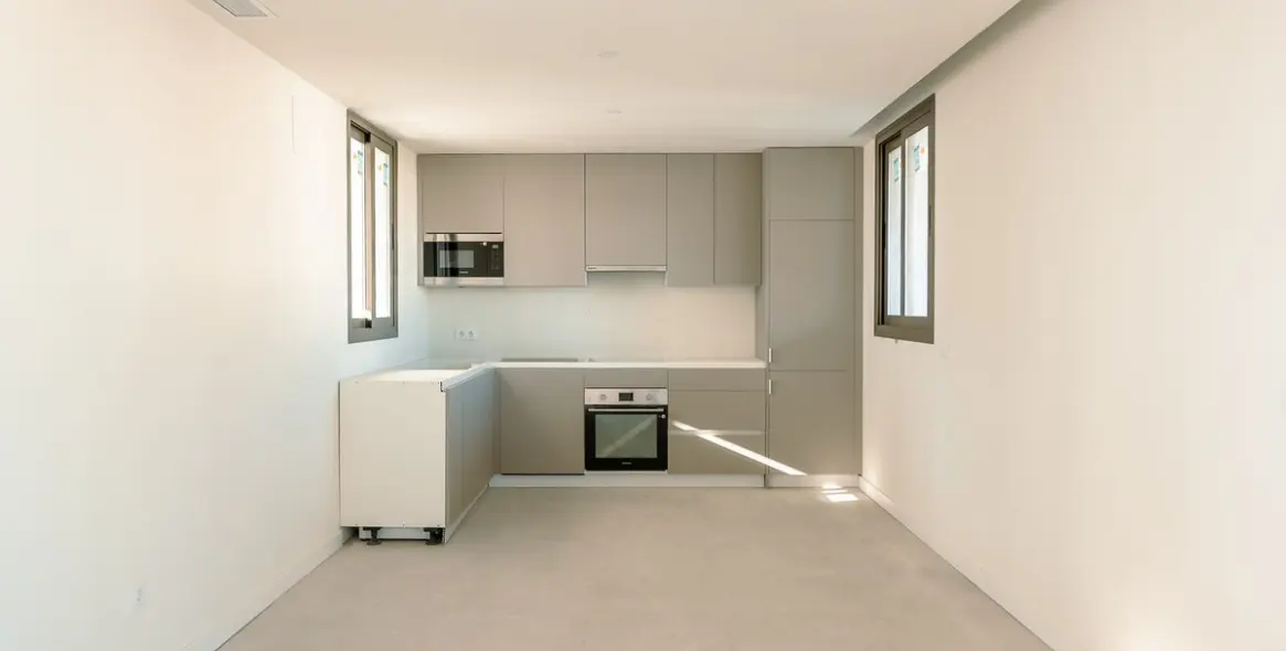 Продажа апартаментов на среднем этаже в Estepona (район Estepona) 5