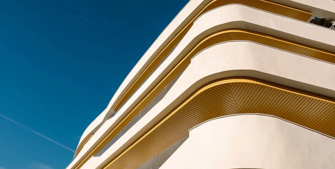 Продажа апартаментов на среднем этаже в Estepona 18