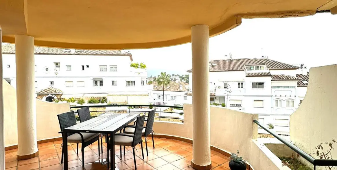 Продажа апартаментов на среднем этаже в Nueva Andalucía 7