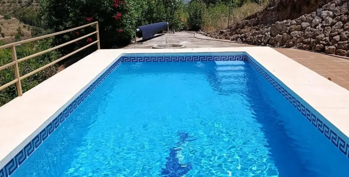 Продажа  отдельно стоящей виллы в Alhaurín el Grande 1