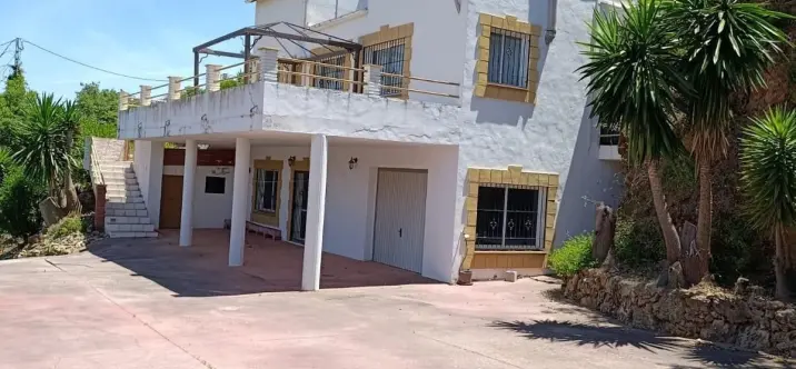 Продажа  отдельно стоящей виллы в Alhaurín el Grande 2