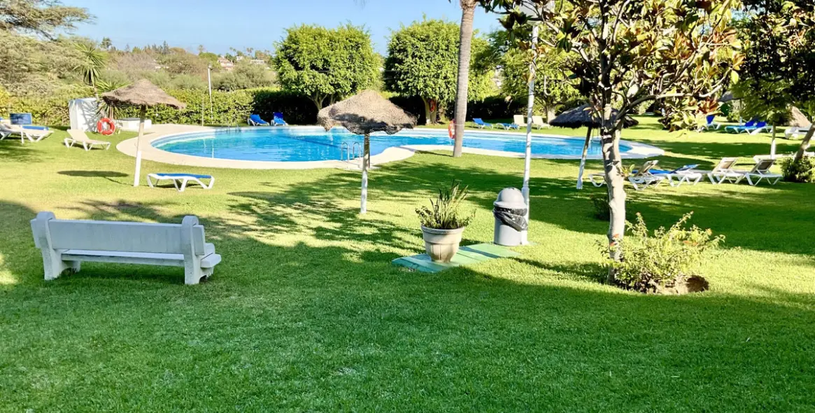 Sale of townhouse in Estepona 1