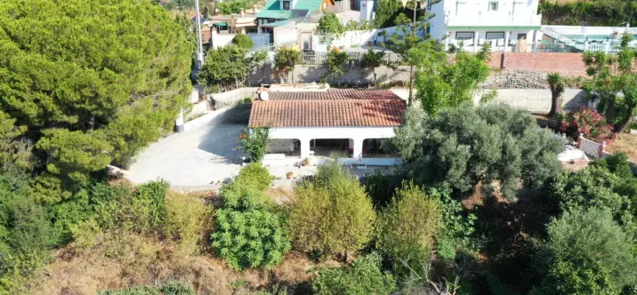 Venta de granja en Estepona 0