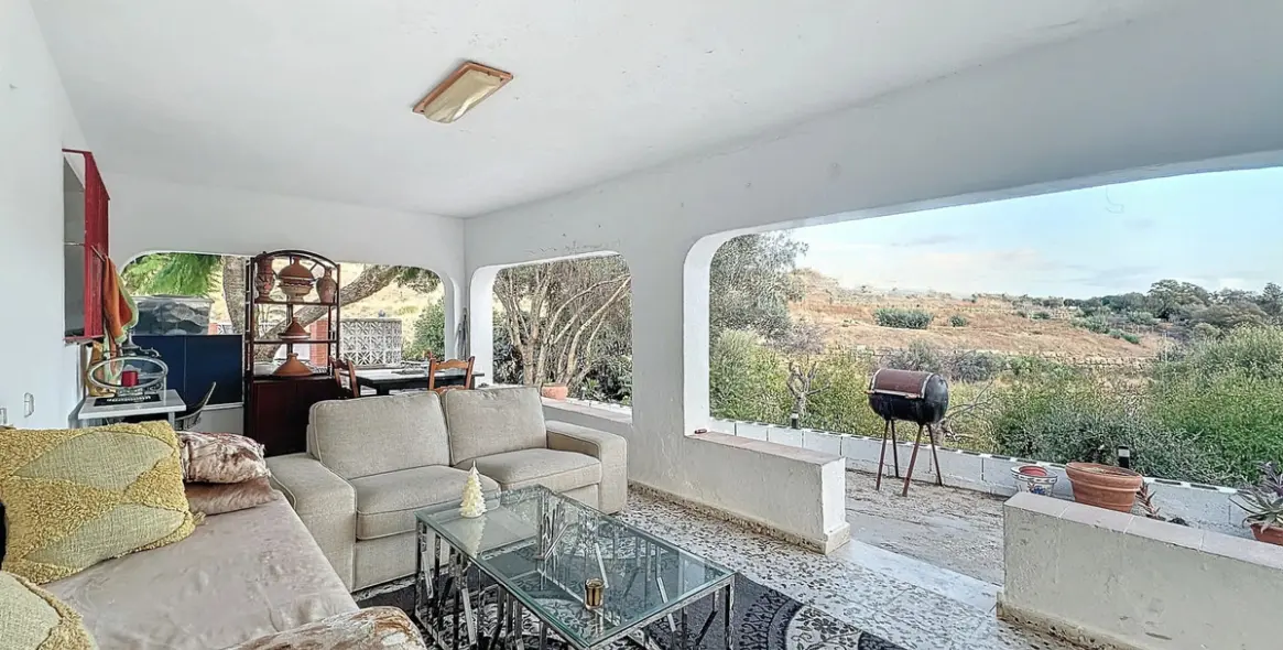 Sale of farm in Estepona 4