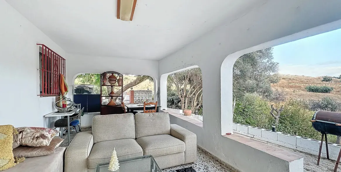 Sale of farm in Estepona 17