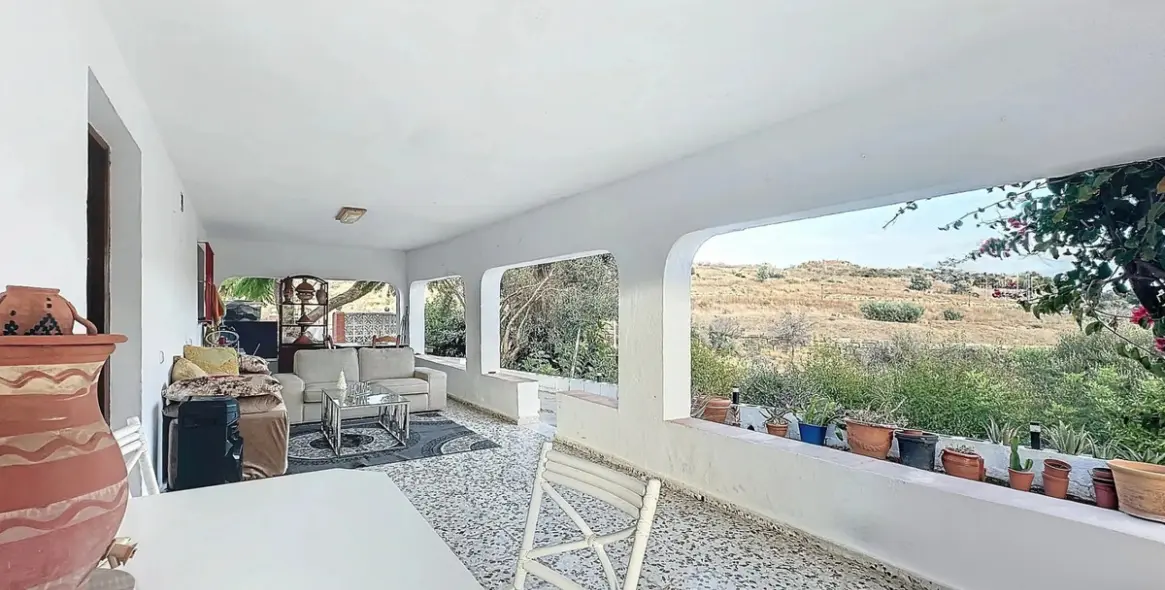 Sale of farm in Estepona 18