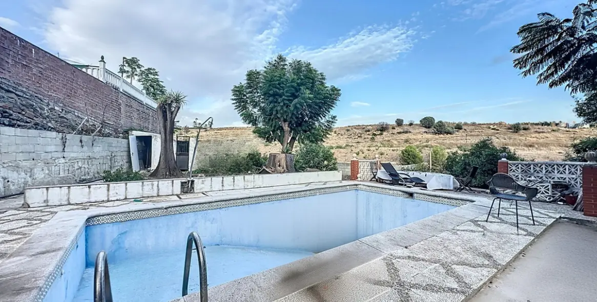 Sale of farm in Estepona 21