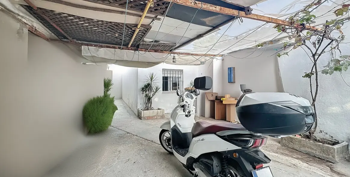 Sale of farm in Estepona 23