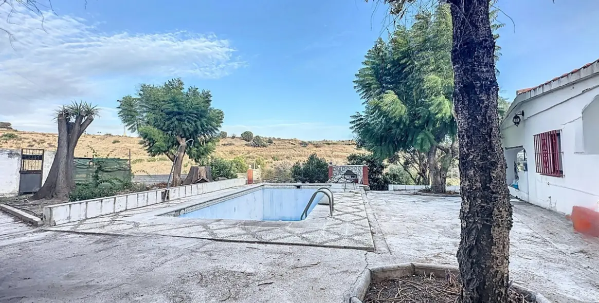 Sale of farm in Estepona 5