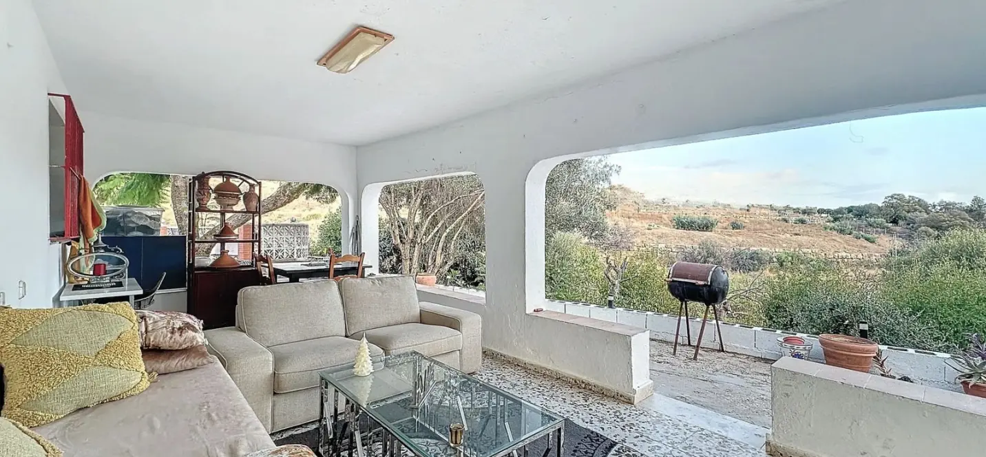Продажа фермы в Estepona 3