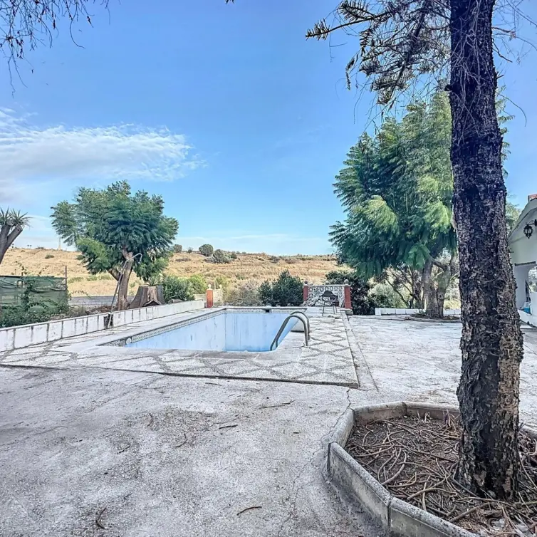 Продажа фермы в Estepona