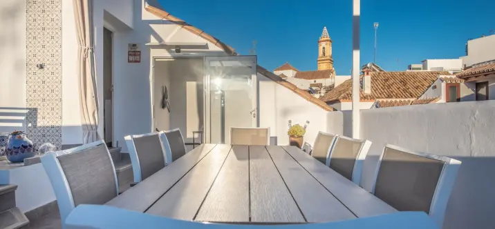 Продажа пентхауса в Estepona 0